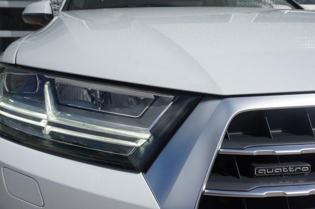  2019 Audi Q7 55 SE Premium Plus For Sale Specifications, Price and Images