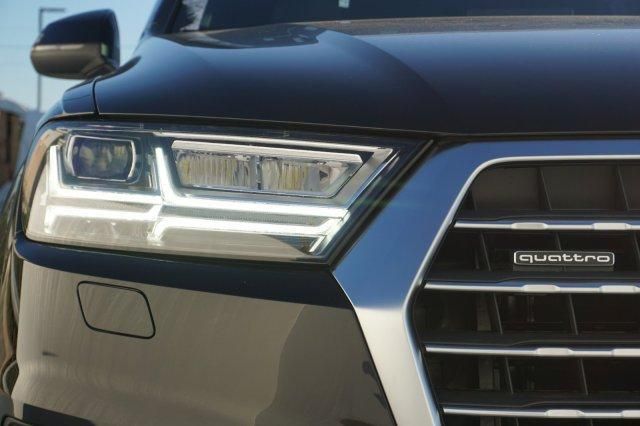  2019 Audi Q7 55 SE Premium Plus For Sale Specifications, Price and Images