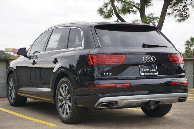  2019 Audi Q7 55 SE Premium Plus For Sale Specifications, Price and Images