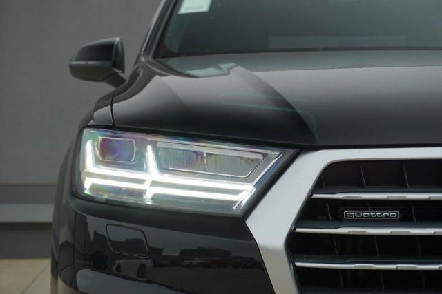  2019 Audi Q7 45 SE Premium Plus For Sale Specifications, Price and Images