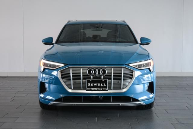  2019 Audi e-tron Prestige