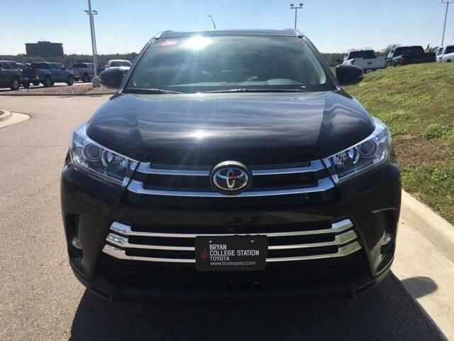  2019 Toyota Highlander Limited Platinum For Sale Specifications, Price and Images