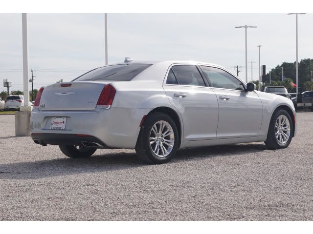  2019 Chrysler 300 Touring L For Sale Specifications, Price and Images
