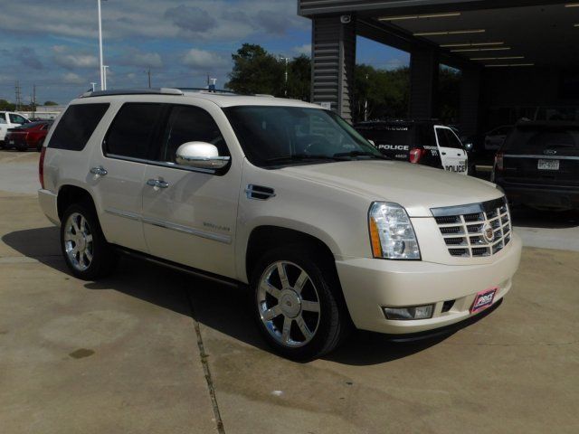  2011 Cadillac Escalade Premium For Sale Specifications, Price and Images