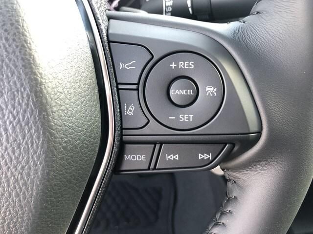  2020 Toyota Camry SE For Sale Specifications, Price and Images