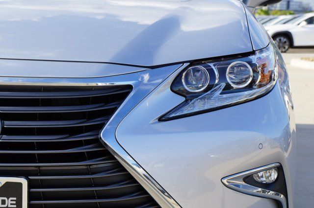  2017 Lexus ES 300h Base For Sale Specifications, Price and Images