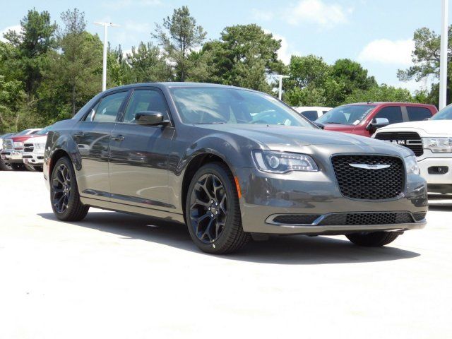  2019 Chrysler 300 Touring For Sale Specifications, Price and Images