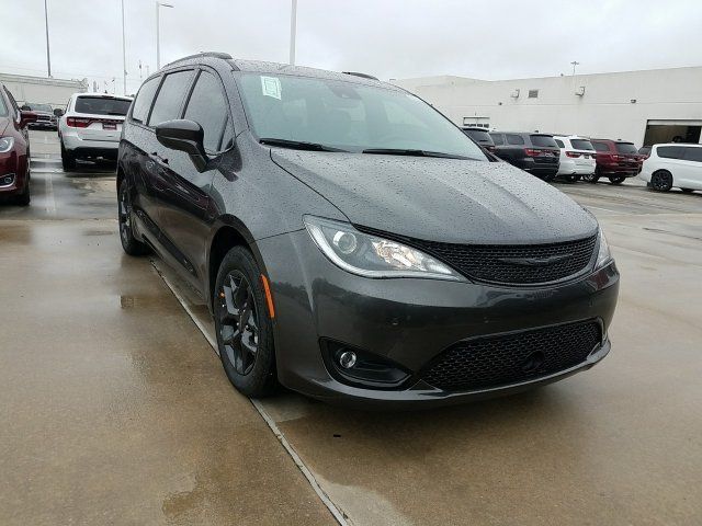  2020 Chrysler Pacifica Touring L Plus For Sale Specifications, Price and Images