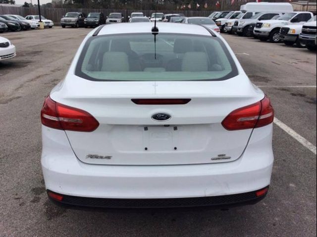  2015 Ford Focus SE For Sale Specifications, Price and Images