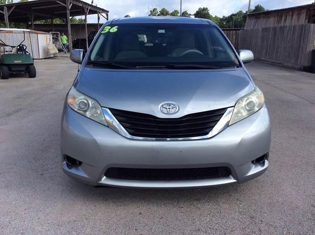  2011 Toyota Sienna LE For Sale Specifications, Price and Images