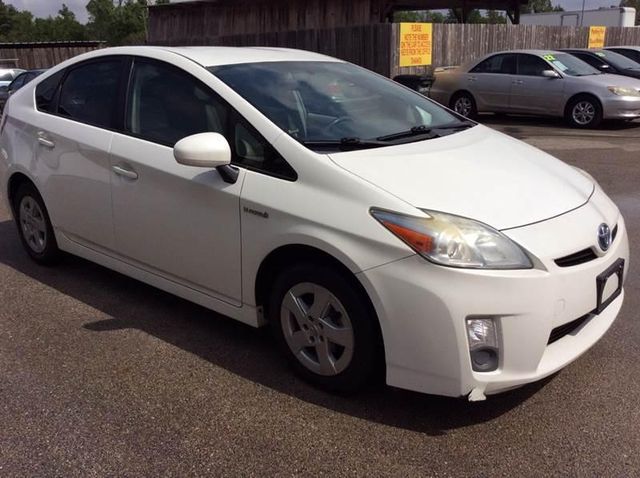  2010 Toyota Prius IV For Sale Specifications, Price and Images