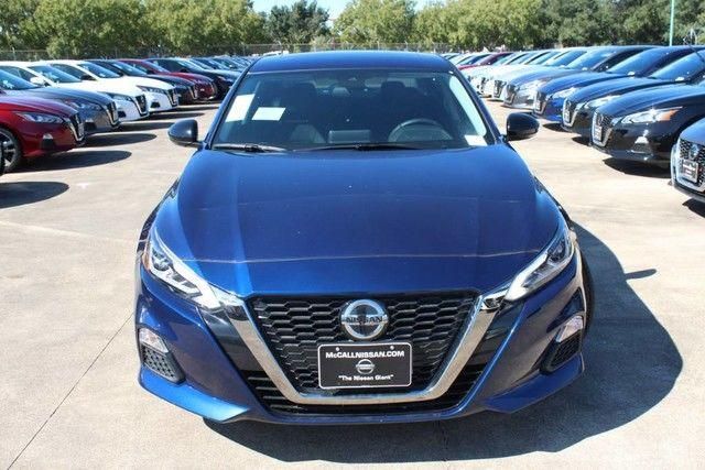  2020 Nissan Altima 2.5 SR For Sale Specifications, Price and Images