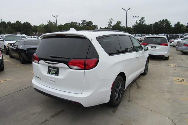  2019 Chrysler Pacifica Touring-L Plus For Sale Specifications, Price and Images
