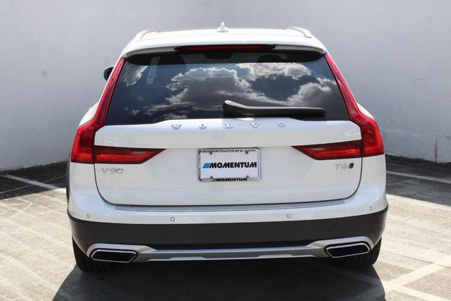  2020 Volvo V90 Cross Country T6 For Sale Specifications, Price and Images