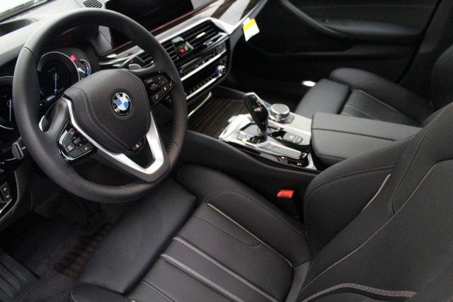  2019 BMW 530 i xDrive