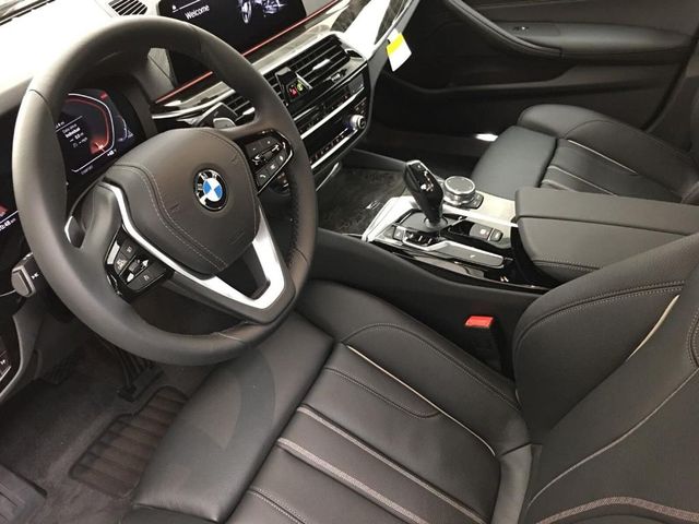  2020 BMW 540 i