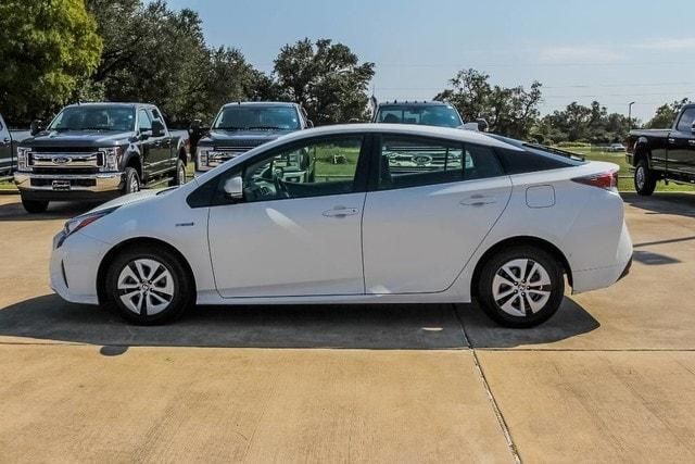  2018 Toyota Prius Two For Sale Specifications, Price and Images