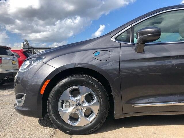  2018 Chrysler Pacifica Hybrid Touring L For Sale Specifications, Price and Images