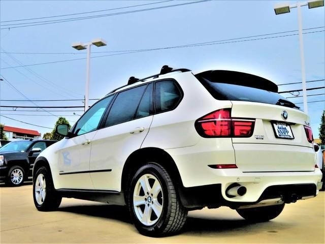  2011 BMW X5 xDrive35d For Sale Specifications, Price and Images