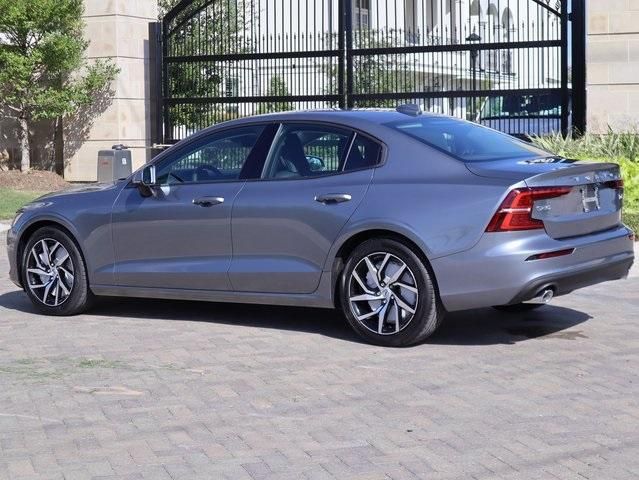  2020 Volvo S60 T6 Momentum For Sale Specifications, Price and Images