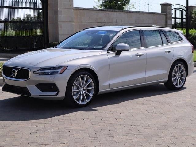  2020 Volvo V60 T5 Momentum For Sale Specifications, Price and Images