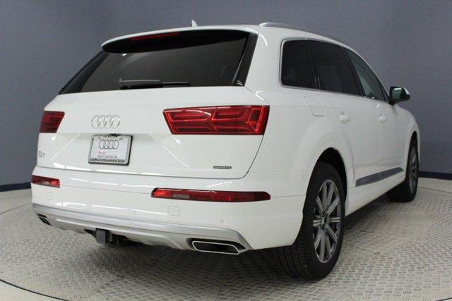  2019 Audi Q7 45 SE Premium Plus For Sale Specifications, Price and Images