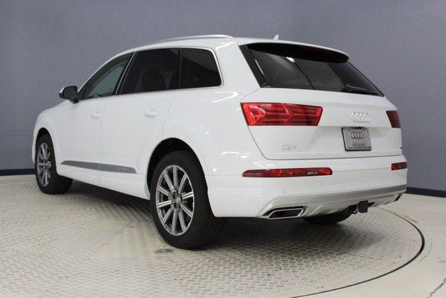  2019 Audi Q7 45 SE Premium Plus For Sale Specifications, Price and Images