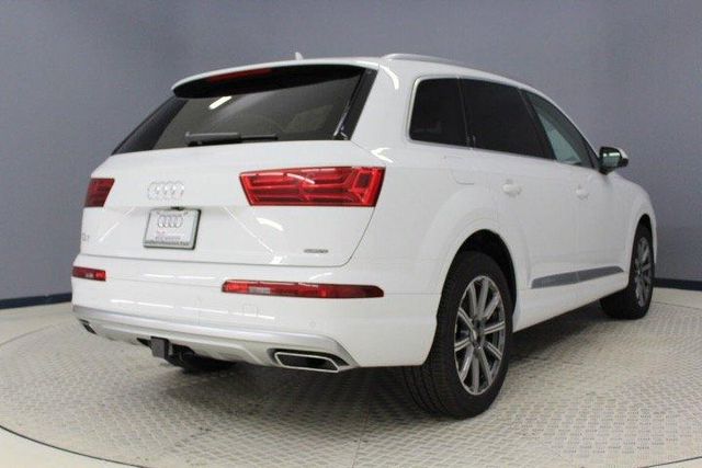  2019 Audi Q7 45 SE Premium Plus For Sale Specifications, Price and Images