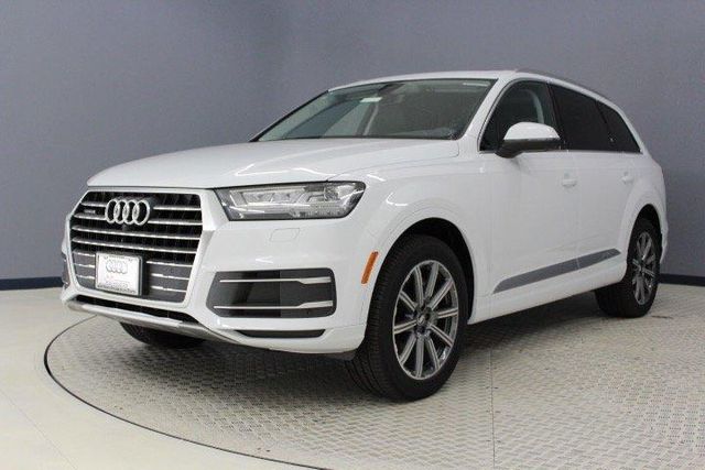  2019 Audi Q7 45 SE Premium Plus For Sale Specifications, Price and Images