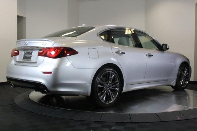  2019 INFINITI Q70 3.7 LUXE For Sale Specifications, Price and Images