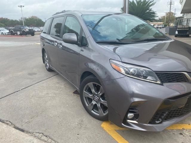  2018 Toyota Sienna SE For Sale Specifications, Price and Images
