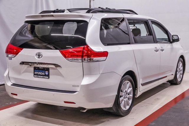  2014 Toyota Sienna Limited For Sale Specifications, Price and Images