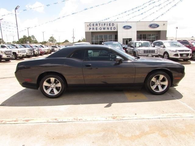  2017 Dodge Challenger SXT For Sale Specifications, Price and Images