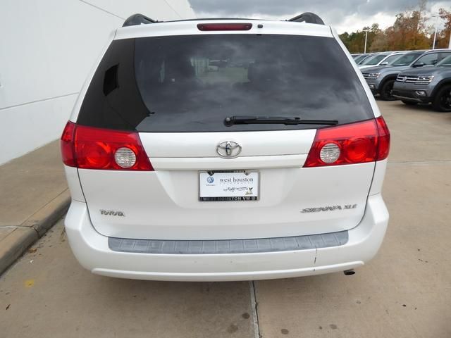  2006 Toyota Sienna XLE For Sale Specifications, Price and Images