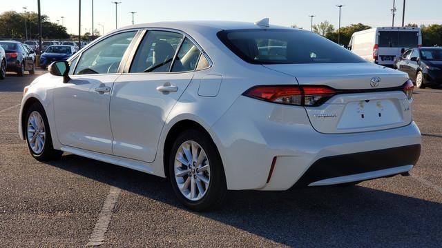  2020 Toyota Corolla XLE For Sale Specifications, Price and Images
