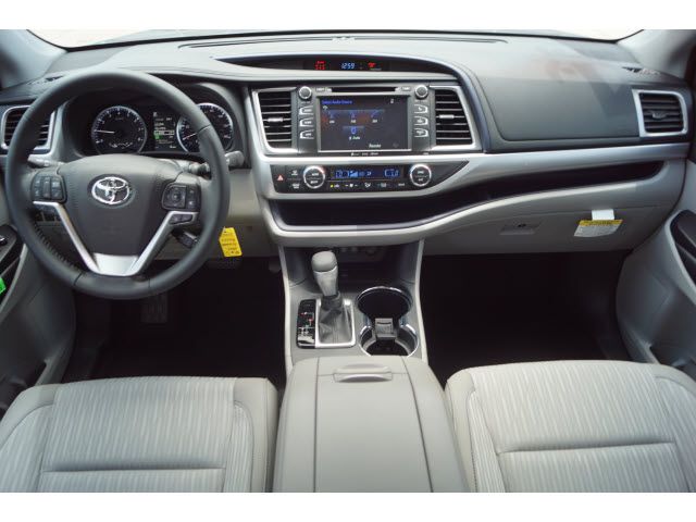  2019 Toyota Highlander LE Plus For Sale Specifications, Price and Images