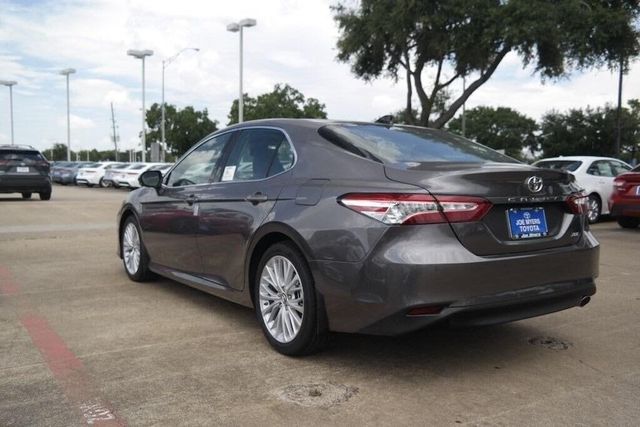  2019 Toyota Camry XLE For Sale Specifications, Price and Images