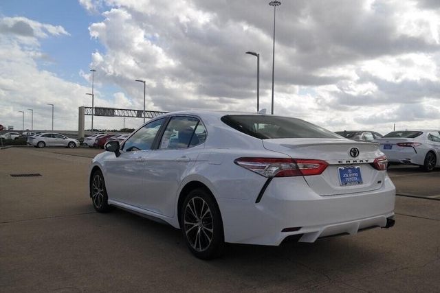  2020 Toyota Camry SE For Sale Specifications, Price and Images