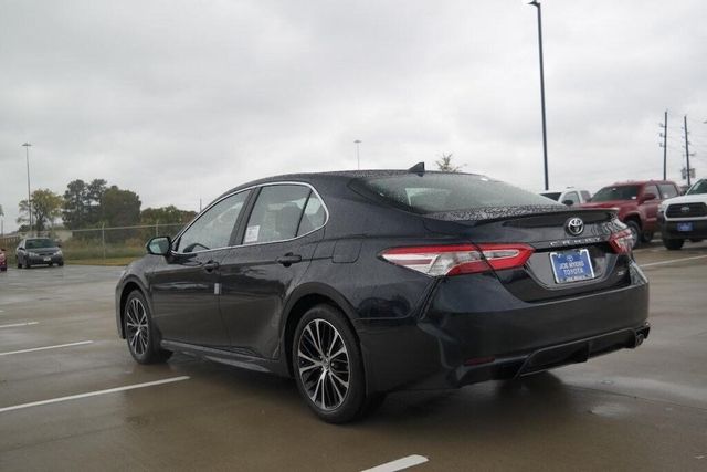  2020 Toyota Camry SE For Sale Specifications, Price and Images