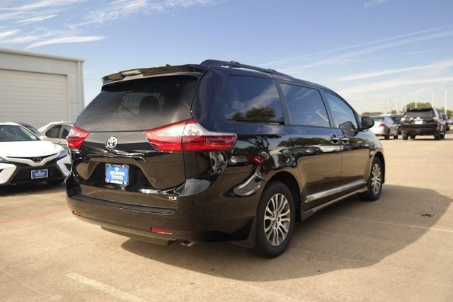  2020 Toyota Sienna XLE Premium For Sale Specifications, Price and Images