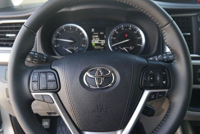  2019 Toyota Highlander Limited For Sale Specifications, Price and Images