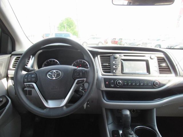  2015 Toyota Highlander LE For Sale Specifications, Price and Images