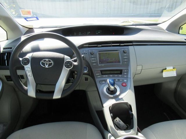  2015 Toyota Prius Three For Sale Specifications, Price and Images