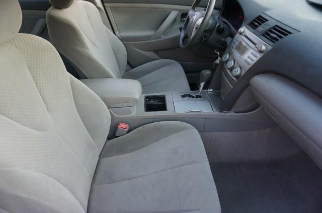  2009 Toyota Camry LE For Sale Specifications, Price and Images