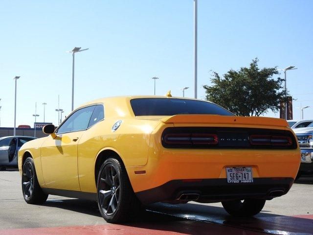  2018 Dodge Challenger SXT For Sale Specifications, Price and Images