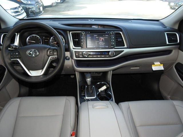  2019 Toyota Highlander XLE For Sale Specifications, Price and Images