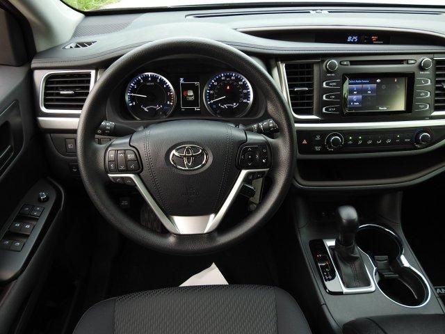  2019 Toyota Highlander LE For Sale Specifications, Price and Images