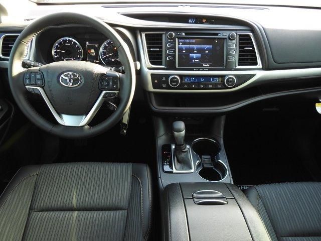  2019 Toyota Highlander LE Plus For Sale Specifications, Price and Images