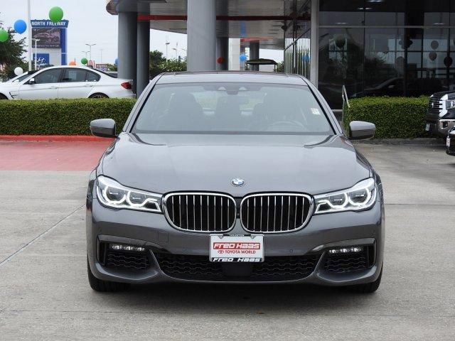  2017 BMW 750 i xDrive For Sale Specifications, Price and Images