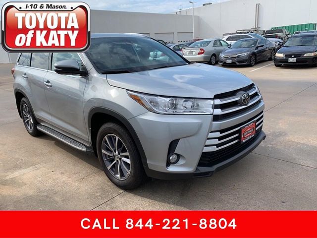 Certified 2019 Toyota Highlander SE For Sale Specifications, Price and Images